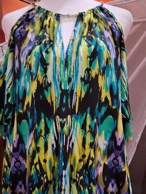 bebe Multicolor Cold-Shoulder Tunic with V-Keyhole